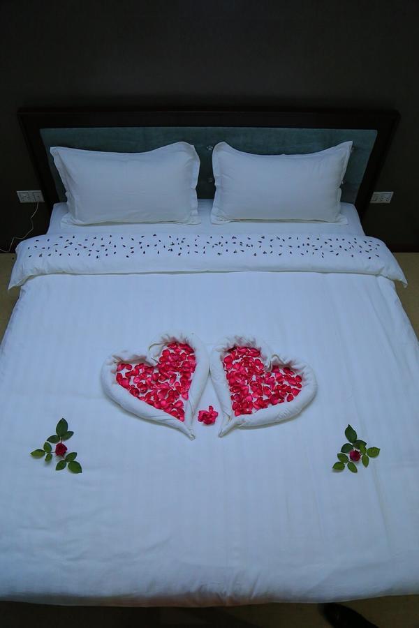 King & Queen Hotel Моун'юа Екстер'єр фото