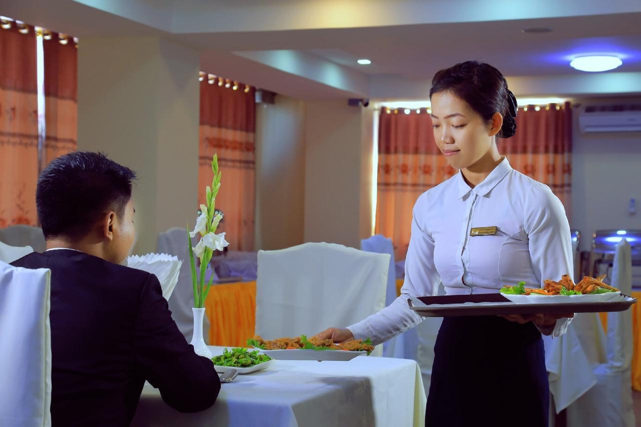 King & Queen Hotel Моун'юа Екстер'єр фото